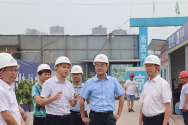 集團公司董事長鄧華帶隊前往內(nèi)江市、隆昌市考察紡織、糧食儲運、撬裝加油等項目