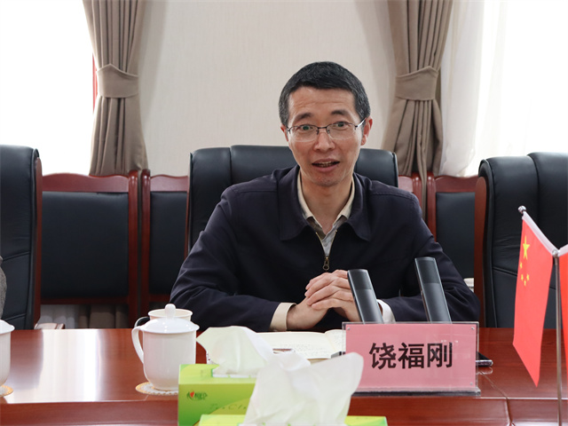 鄧華會(huì)見(jiàn)宜賓市供銷(xiāo)社黨委書(shū)記、理事會(huì)主任饒福剛一行